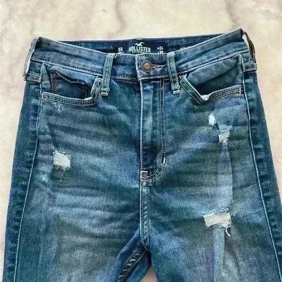 Hollister Ultra High-Rise Super Skinny Jeans - Picture 5 of 14